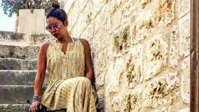 لقاء الخميسي بإطلالة غريبة عبر ”انستجرام”