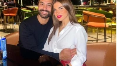 زوجة كريم فهمى تغازله بطريقة رومانسية عبر ”انستجرام”