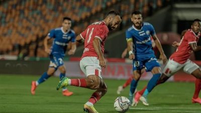 الشوط الأول..  التعادل السلبي يسيطر على مواجهة الأهلي والجونة في الدوري