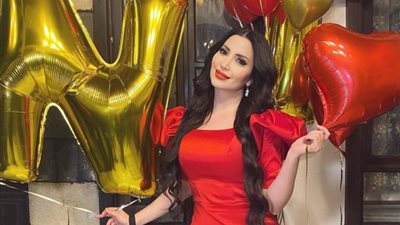 نسرين طافش تحتفل بعيد ميلادها رفقة أصدقائها