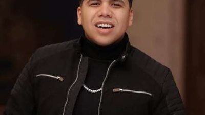 عمر كمال يتجاهل قرار إيقافه عن الغناء بهذه الطريقة