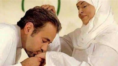 تعرف علي حكم تقبيل زوجة الابن وأم الزوجة ..ومتي تكون محرمة؟