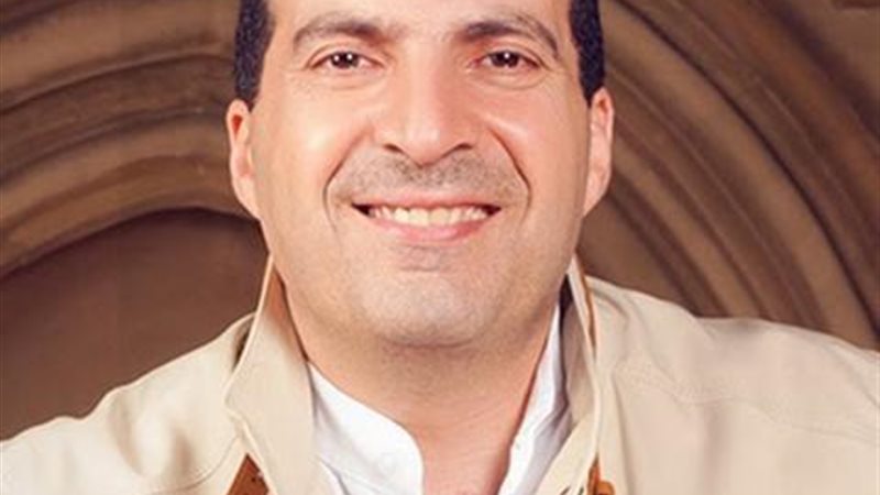 الدكتور عمرو خالد