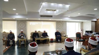 شاهد.. كيف يتابع أمين «البحوث الإسلامية» خطط العمل الدعوي بالمحافظات؟