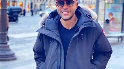 إنقلاب في ”شبرامنت” لتجمع المئات حول محمد إمام في تصوير”عمهم”