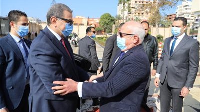 شاهد.. كيف استقبل محافظ  بورسعيد وزير القوى العاملة في بداية جولته بالمحافظة؟