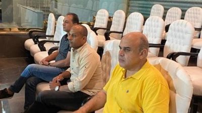 جهاز المنتخب يدون ملاحظات في مباراة الزمالك والمقاولون العرب