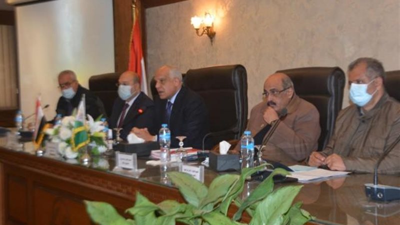 اجتماع محافظ الجيزة