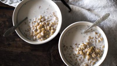 «زي المطاعم».. كيفية إعداد البليلة بالحليب