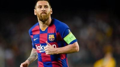 فيديو.. ”تتغير السنوات وميسي لا يتغير”.. شاهد سيد اللاعبين يتلاعب بالمنافسين منذ نعومة أظافره