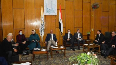 رئيس جامعة حلوان يشارك في مؤتمر أسيوط الدولي للتنمية والبيئة في الوطن العربي