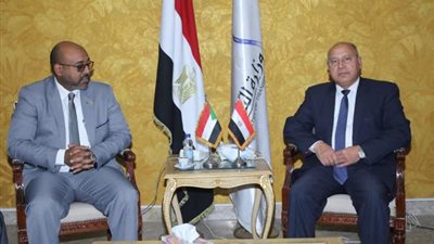 وزيرا النقل المصري والسوداني يبحثان سبل التعاون المشترك في عدد من مجالات النقل