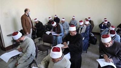شاهد.. «البحوث الإسلامية» يعقد اختبارات تحريرية لاختيار وعاظ بعثة شهر رمضان لدول العالم