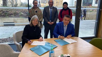 رئيس جامعة عين شمس يلتقي نائب رئيس جامعة أكسفورد .. اعرف السبب