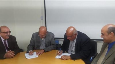 جامعة القاهرة الجديدة التكنولوجية توقع بروتوكول تعاون في المجال الصناعي والتكنولوجي