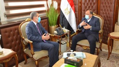 تفاصيل لقاء وزير التنمية المحلية ومحافظ الغربية