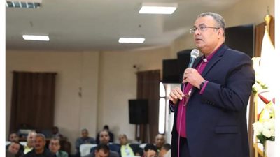 بالصور.. رئيس الإنجيلية يهنئ القس ناصر كتكوت بعد تجديد انتخابه رئيسًا للكنيسة الرسولية