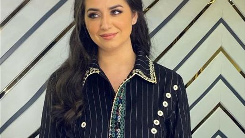 هبة مجدي.