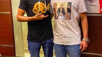 صور.. ”عزومة” عشاء بين محمود جنش وسعد سمير على طريقة فيلم ”الكيت كات”