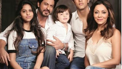 لقب بملك بوليوود وصنفته الصحف بأنه أكثر شخصية نفوذًا حول العالم وزوجته تسعى لتغيير مهنته.. هل يعتزل شاروخان الفن؟