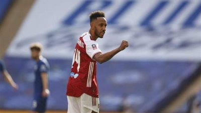 (الدرع الخيرية) 30 دقيقة.. أوباميانج يتقدم  لأرسنال على حساب ليفربول بهدف دون رد