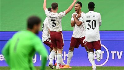 أوباميانج يعادل رقم سانشيز في ويمبلي