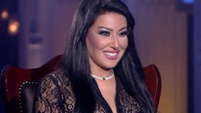 سمية الخشاب تستفز جمهورها: لو لقيتى جوزك اون لاين أخلعيه