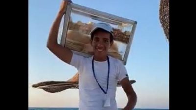 حاصل على 99.6 % فى الثانوية العامة.. حكاية الشاب المتفوق بائع الفريسكا الذى أصبح تريند السوشيال ميديا