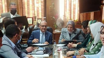 «المصرية لنقل الكهرباء» توقع عقد بـ140 مليون جنيه لتوسيع محطة توليد كهرباء عيون موسى