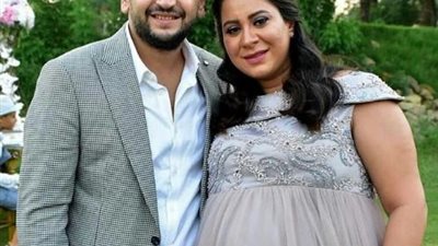 بالصورة.. مصطفى خاطر وزوجته ينتظران مولودهما الأول
