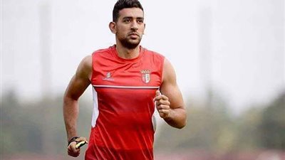 ”كورونا” تسجل أول أزمات كوكا مع أولمبياكوس اليوناني