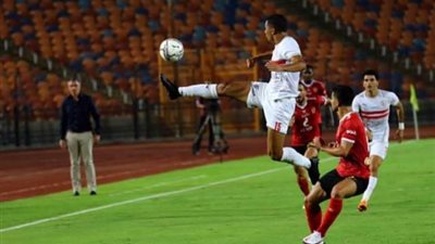 15 دقيقة.. بطاقة صفراء لطارق حامد والتعادل السلبي يخيم على لقاء الزمالك وإنبي