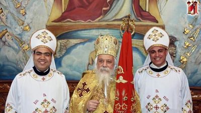 أسماء وصور.. سيامة كاهنين وثلاثة قمامصة جدد في إيبارشية ملوي