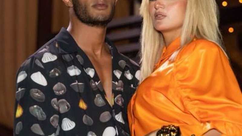 محمد رمضان وزوجته