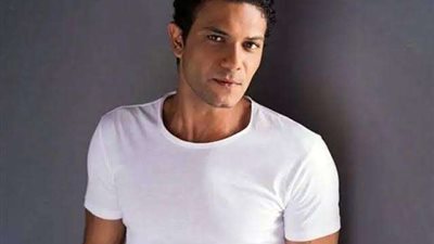 والدة آسر ياسين تكشف أسرار عن شخصيته قبل دخوله عالم الفن