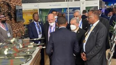 وزير الإنتاج الحربى يتفقد جناح الصناعات الدفاعية السودانية بمعرض الدفاع بالسعودية