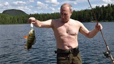 كورونا لم يمنعهم.. حكام العالم يستمتعون بإجازاتهم الصيفية على طريقتهم الخاصة