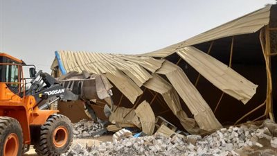 صور.. محافظة الجيزة تزيل مباني مخالفة علي الأراضي الزراعية بالبدرشين