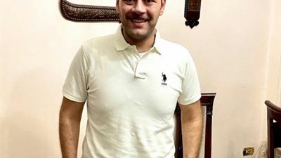 ”خيط حرير” يحول محمد على رزق من ممثل إلي طبيب جراح.. إليك التفاصيل