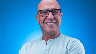 أشرف عبد الباقى يعبر عن استيائه من فرض ضرائب على الفنانين فى هذه الحالة.. إليك التفاصيل