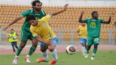 الاتحاد يتقدم على الإسماعيلي بهدفين لهدف في الشوط الأول