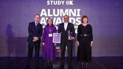 أستاذ بالجامعة الأمريكية يحصل على جائزة المجلس الثقافي البريطاني في العلوم والاستدامة