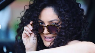 ندي موسي تشوق جمهورها لمسلسل ”الوجه الآخر”