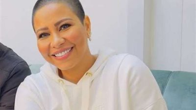 شيرين عبد الوهاب تحتفل باليوم العالمى للمرأة على طريقتها الخاصة