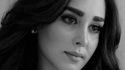 جيهان خليل تلفت أنظار جمهورها  بإطلالة مختلفة