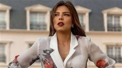 ناهد السباعى تجذب الأنظار بشخصيتها في مسلسل ”منورة بأهلها”