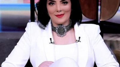 حورية فرغلي تتحدث عن خلافها مع شقيقتها: معرفش عنها حاجة وهى اللي قاطعتنى