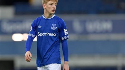 إيفرتون  يمدد عقد جوردون لمدة خمس سنوات