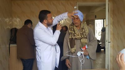 بالصور .. قافلة تنموية شاملة من جامعة القاهرة لإحدى قرى مركز الصف بالجيزة