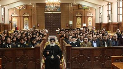 صور.. رسامة شمامسة وتخريج دفعة جديدة من« إعداد الخدام» بكنيسة الملاك البحري